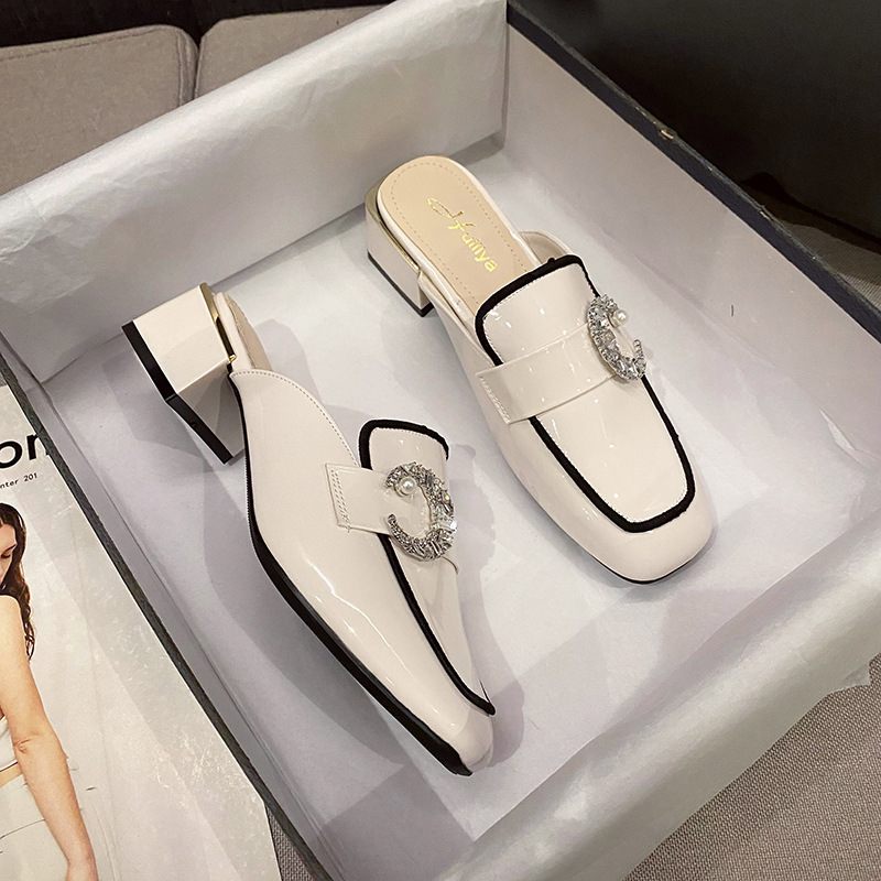 2024 Lente Nieuwe Platte Schoenen Half Hak Zachte Zolen Baotou Slippers Vrouwen Zomer Muller Sandalen