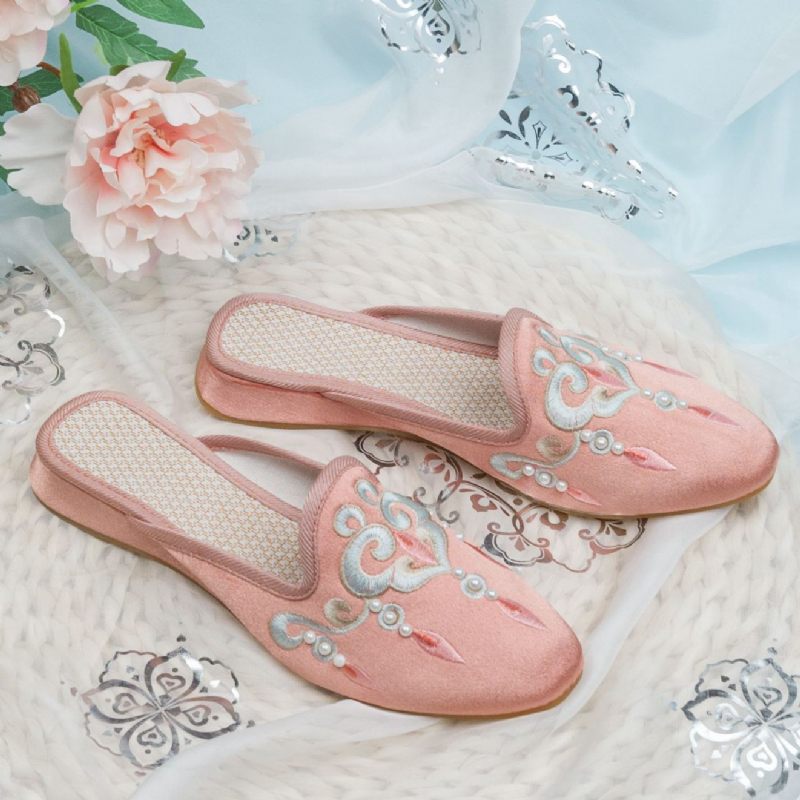 Baotou Sandalen Zomer Satijn Huis Slippers Lage Hakken Vrouwen Zachte Zolen Borduren Trouwschoenen Met Cheongsam