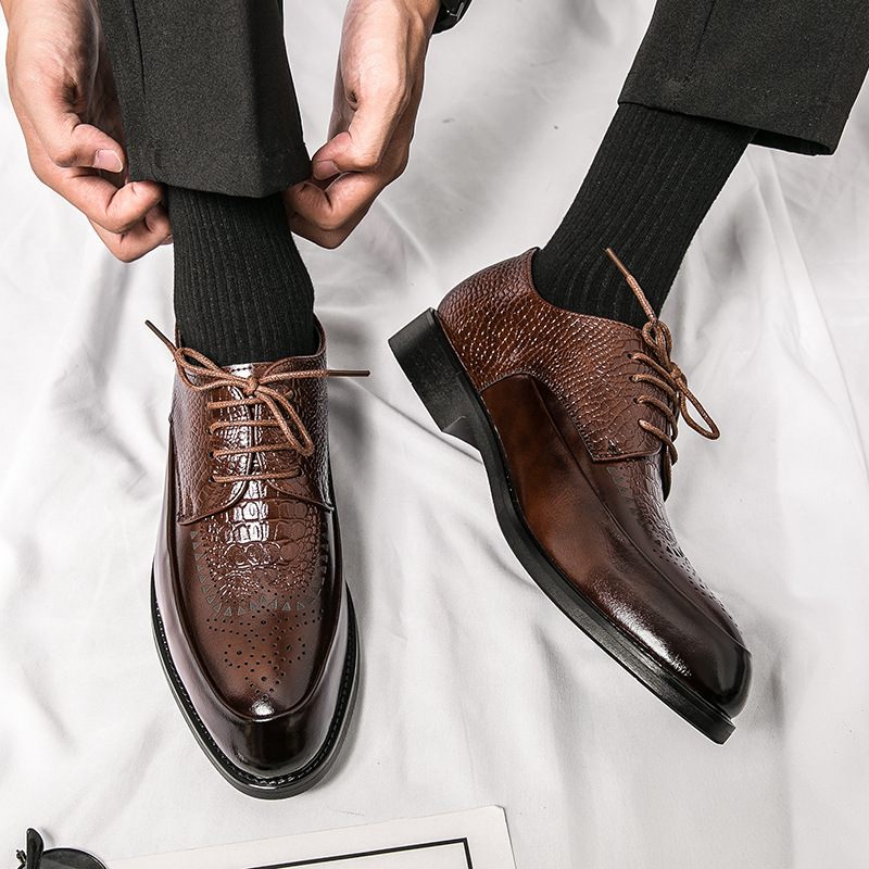 2024 Nieuwe Zakelijke Formele Schoenen Heren Retro Jeugdschoenen Gentleman Brogue Herenschoenen