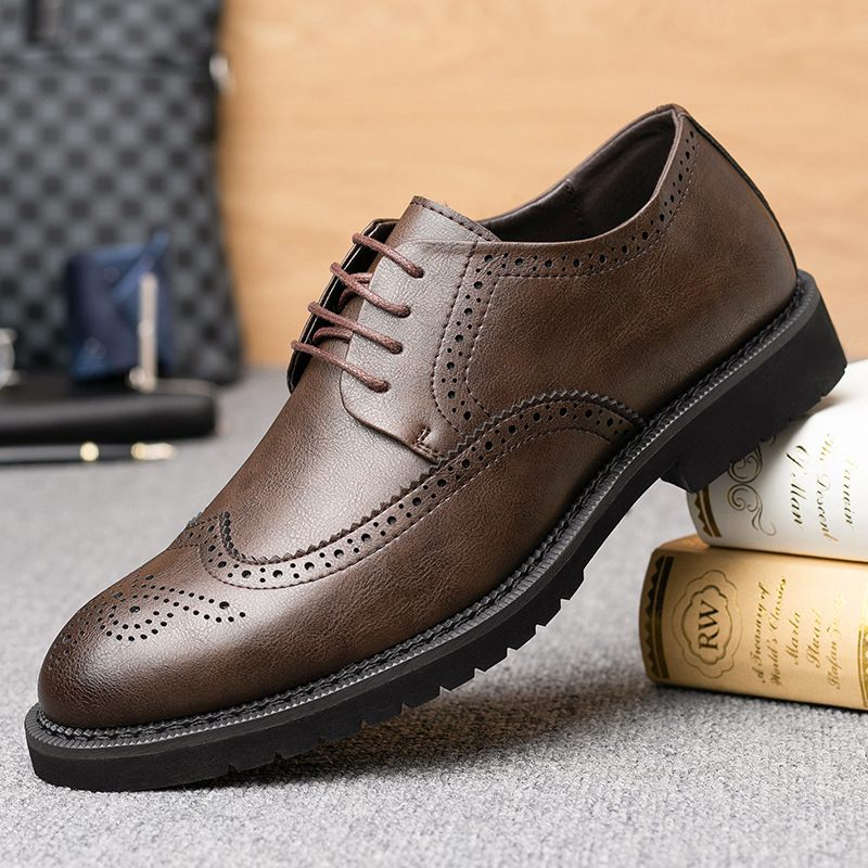 2024 Winter Lederen Vrijetijdsschoenen Brogue Schoenen Gesneden Ademende Lage Hak Heren Casual Kleding Agent Om Mee Te Doen