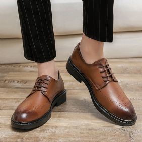 Brogue Schoenen Spitse Neus Geklede Heren Winter Nieuwe Innerlijke Verhoogde Business Casual Koeienhuid