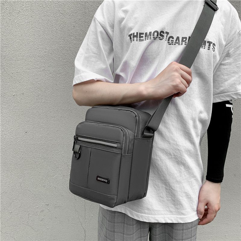 2024 Lente Nieuwe Heren Trendy Zakelijke Schoudertas Lichtgewicht Outdoor Sport Reizen Messenger Bag