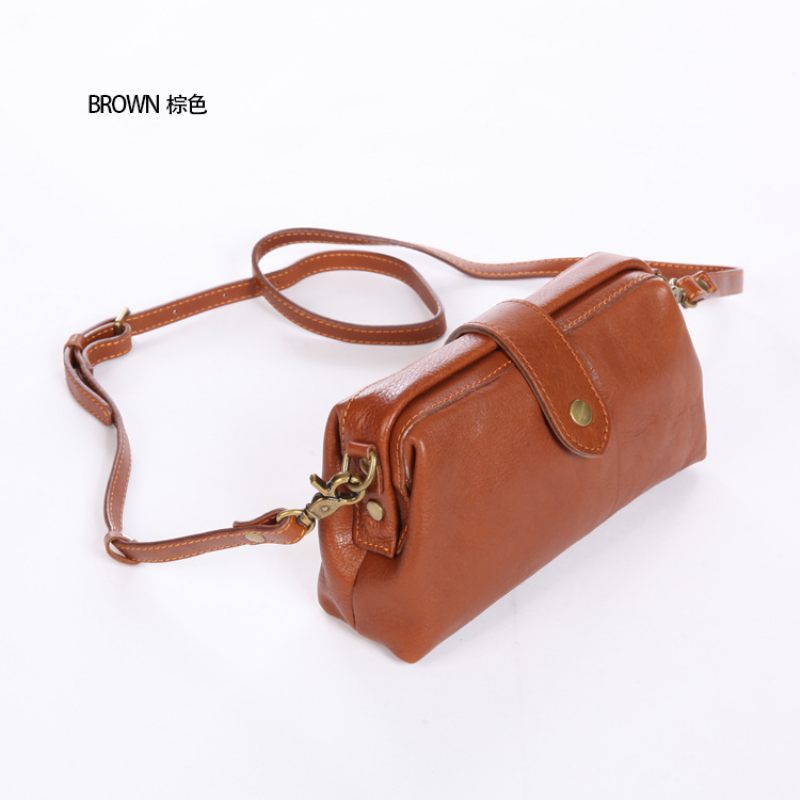 2024 Nieuwe Lederen Damestas Koeienhuid Clip Bag Casual Plantaardig Gelooid Leer Box Bag Mond Goud Mini Messenger Bag