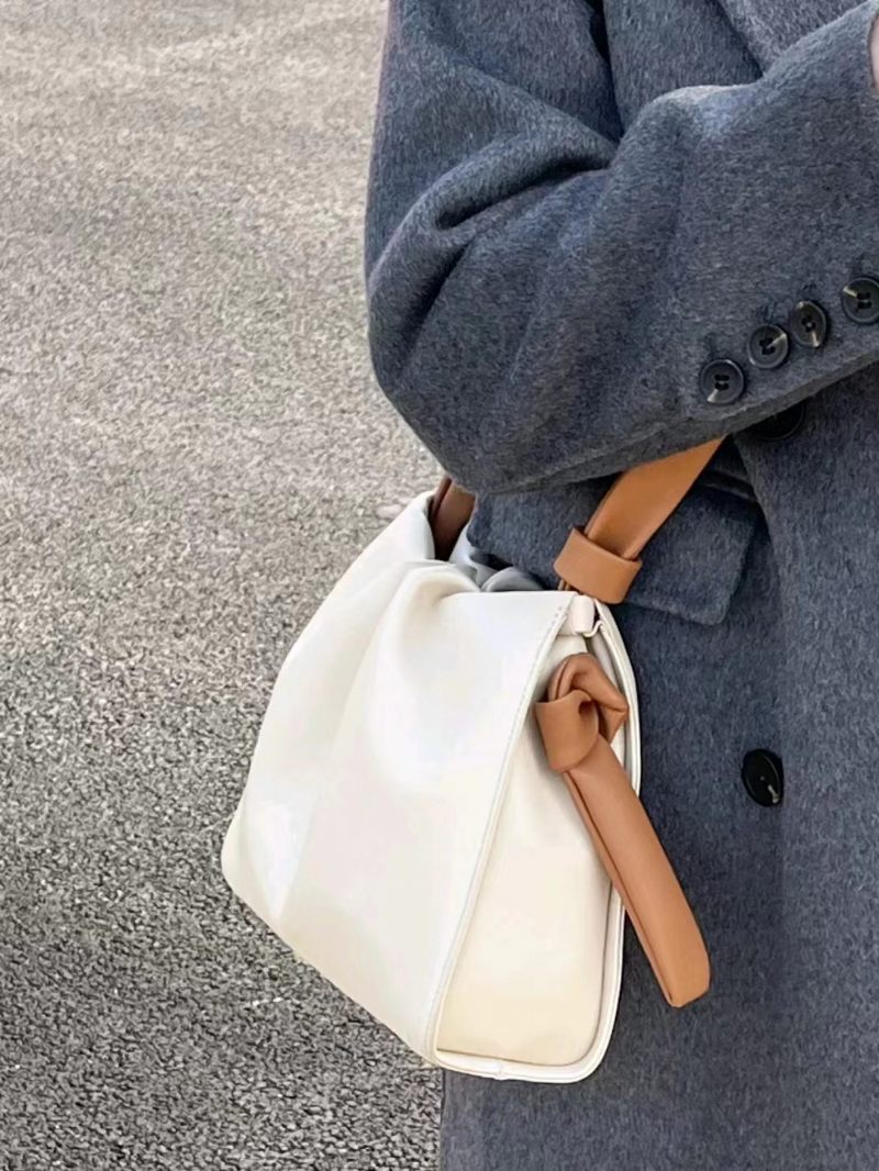 Bucket Women's 2024 Nieuwe High-end Schattige Crossbody Cloud Bag Mode Kleurcontrast Schoudertas