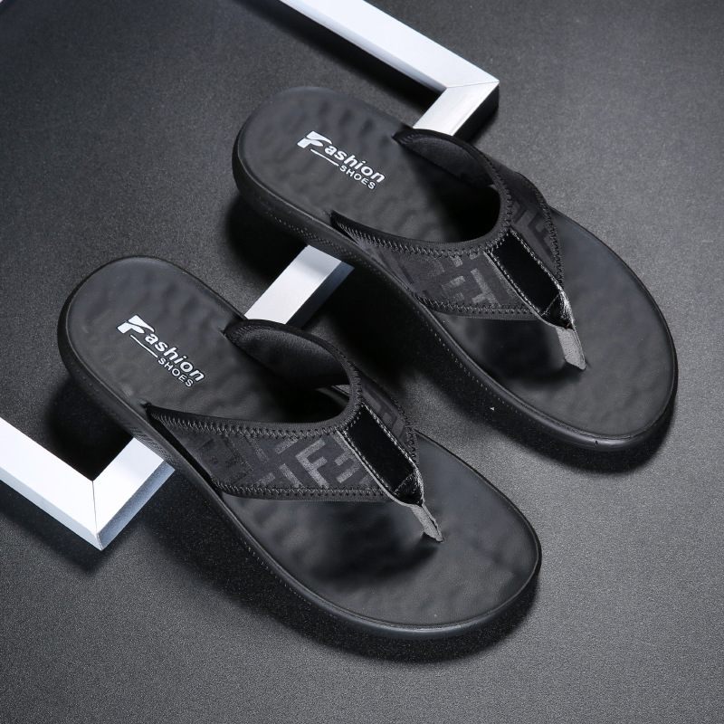 2024 Nieuwe Zomer Slippers Heren Sandalen Rijden Tweeërlei Gebruik Antislip Zachte Zolen Schoenen