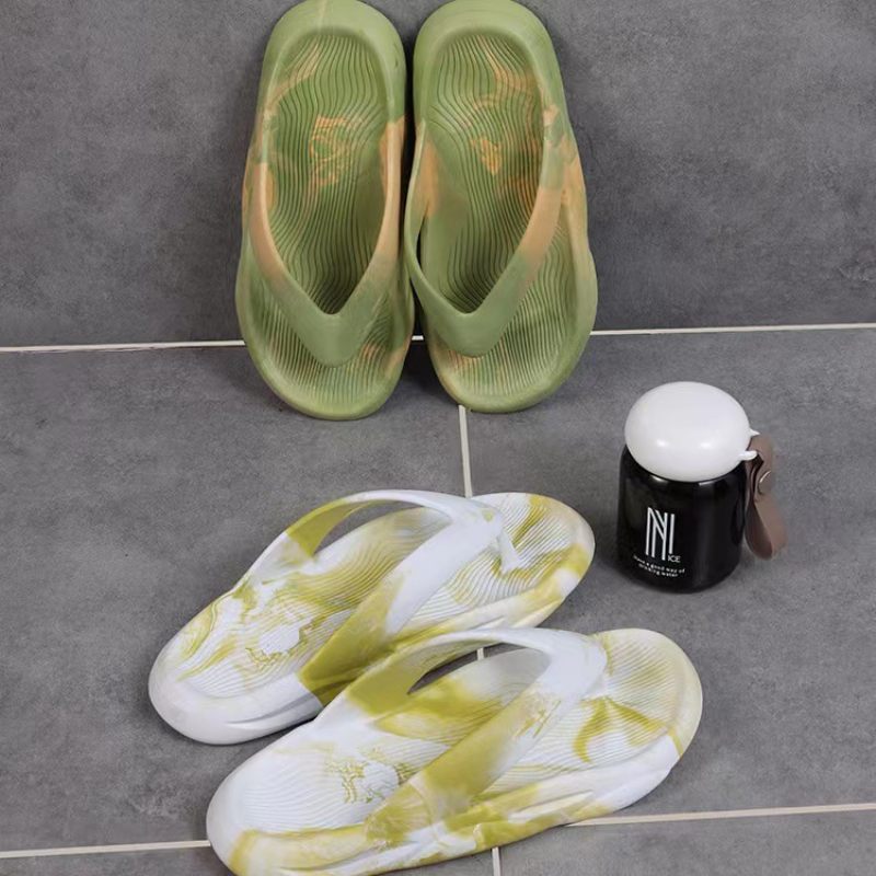 Slippers Heren Zomer Nieuwe Streamer Gradiënt Gemengde Kleur Dikke Bodem Trendy Zachte Antislip Sandalen Pantoffels Schoenen