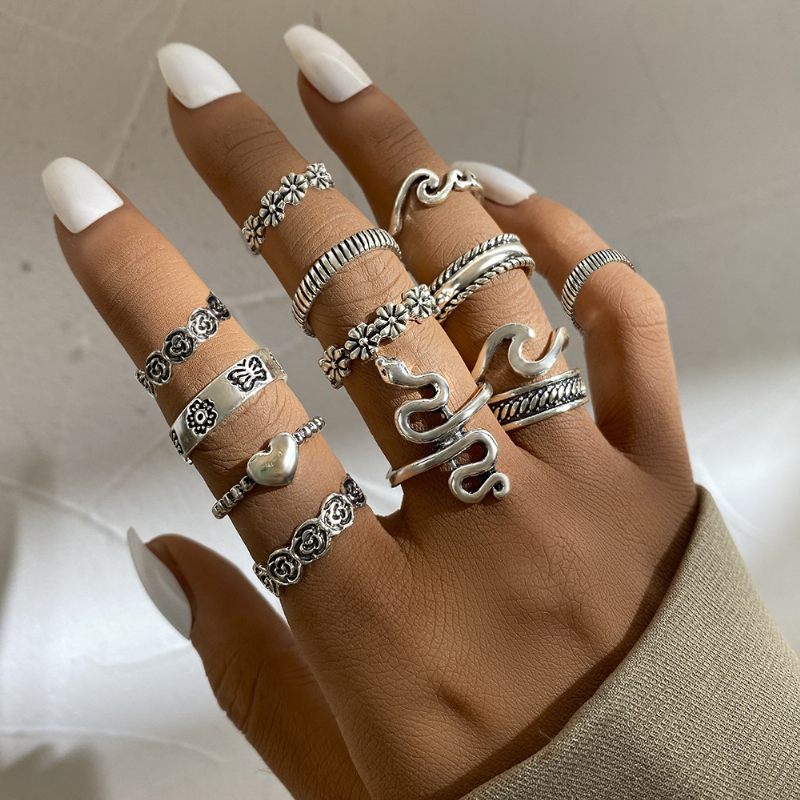 Gepersonaliseerde Overdreven Slangvormige Joint Ring Retro Bloem Liefde Geometrische Set 13 Stuks