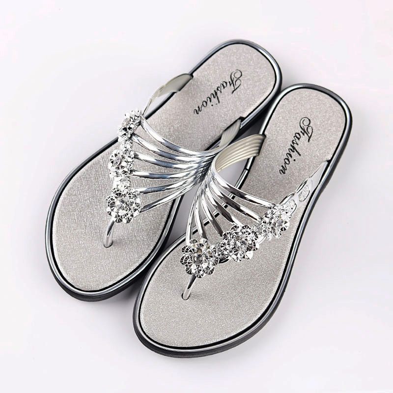 2024 Dames Slippers Zomer Sandalen Nieuwe Flat Pinch Damesschoenen Lichte Vrouwen Casual Flip-flops