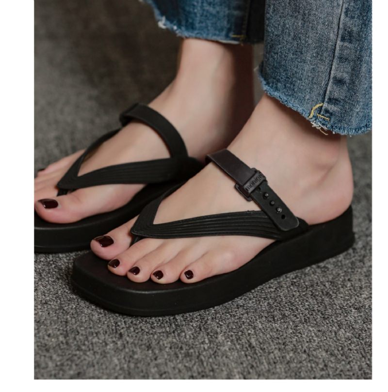 2024 Nieuwe Slippers Vrouwen Zomer Strand Sandalen Half Hak Dikke Zolen Schoenen