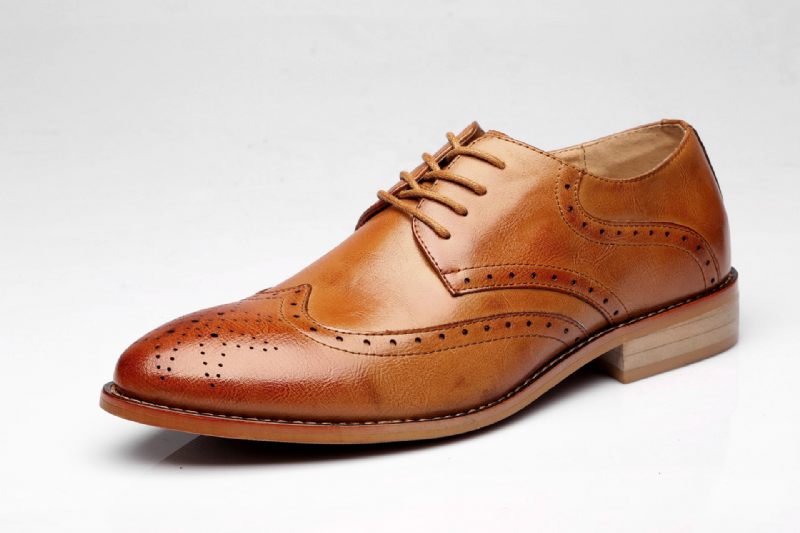 Grote Maat 45 Business Herenschoenen 46 Lente En Herfst Nieuwe Brogue Schoenen Gesneden Spitse Neus Casual Kleding Mannen