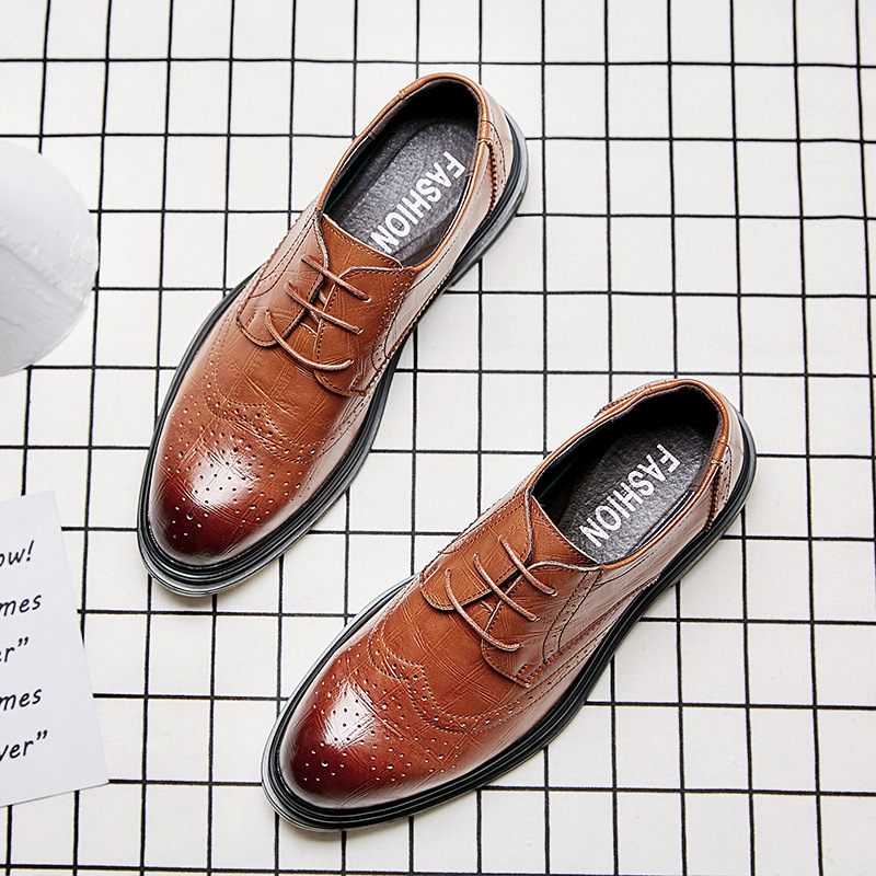 Heren Geklede Schoenen Jurk Nieuwe Lente Jeugd Zwarte Business Casual Trend Brogue Gesneden