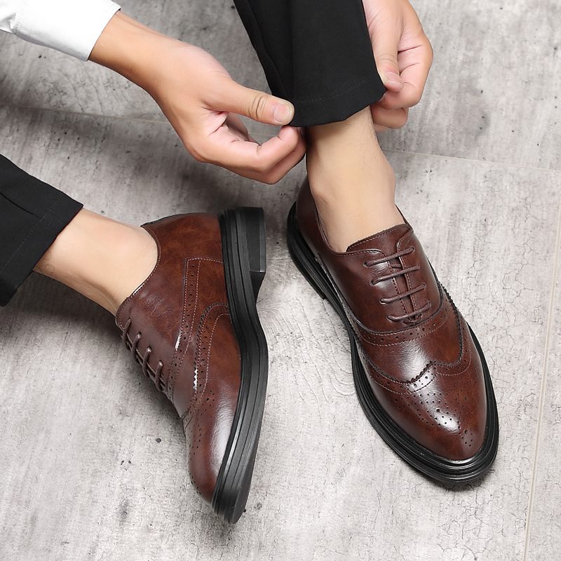 Herfst Heren Geklede Schoenen Spitse Neus Brogue Trend Jeugd Business Casual