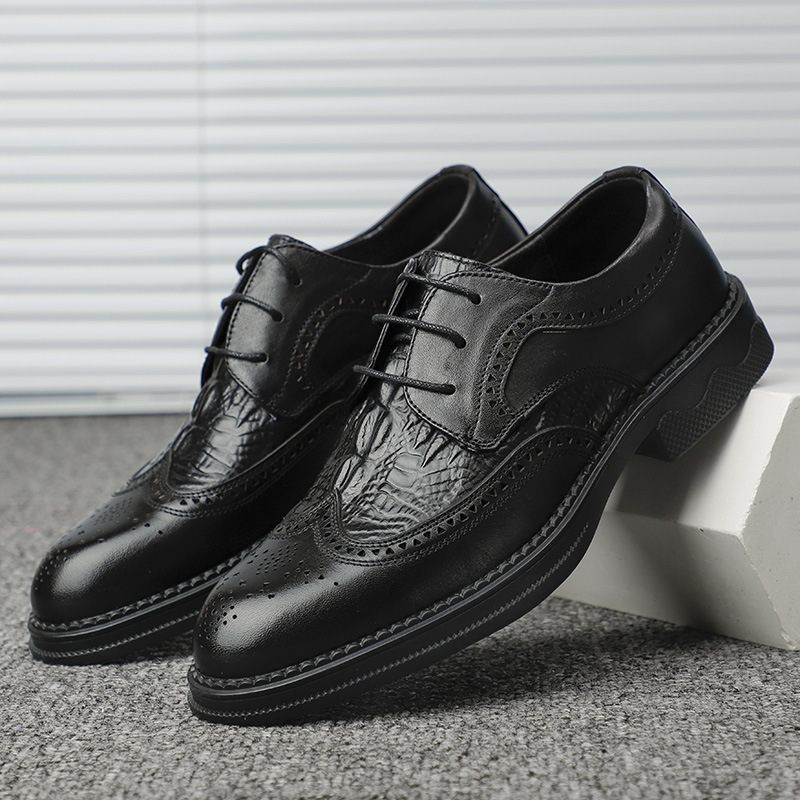 Nieuwe Herenschoenen Leer Puntschoen Jeugd Trend Formele Zakelijke Schoenen Lace-up Krokodil Patroon Brogue