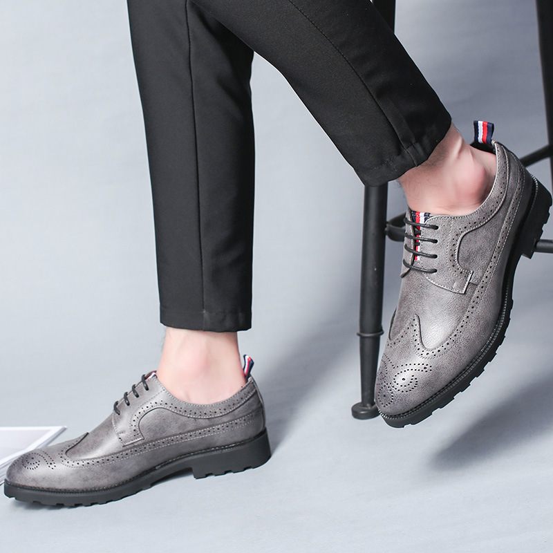 Nieuwe Zakelijke Herenschoenen Brogue Schoenen Gesneden Retro Trend Heren Geklede