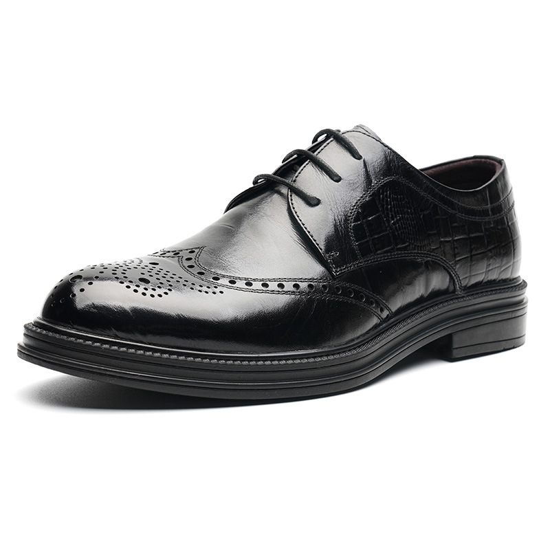 Voorjaar 2024 High-end Geklede Schoenen Heren Lederen Business Brogue Gesneden Trendy Bruidegom Trouwschoenen