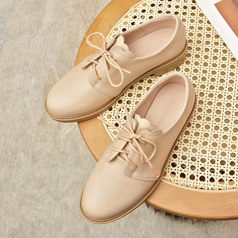 2024 Lente Nieuwe Ronde Neus Platte Schoenen Vrouwen Lace-up Brogue Ondiepe Mond Casual Loafers