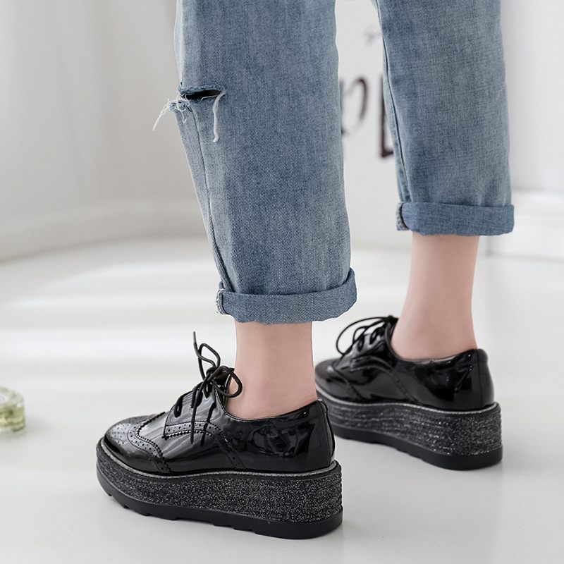 Mode Brogues Gegraveerde Kledingschoenen Lace-up Platform Platformschoenen Wig Flats Vrijetijdsschoenen