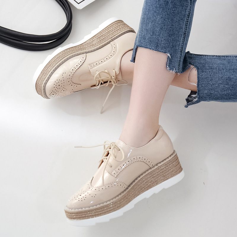 Mode Brogues Gegraveerde Kledingschoenen Lace-up Platform Platformschoenen Wig Flats Vrijetijdsschoenen