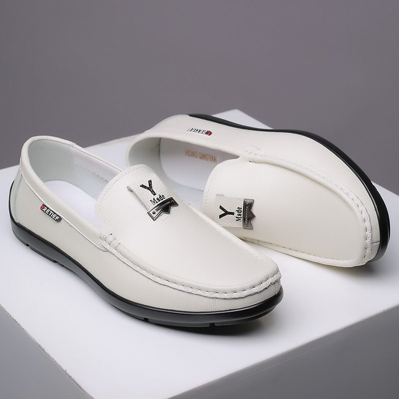 2024 Lente En Zomer Hollow Out Nieuwe Lederen Mannen Slip-on Erwten Schoenen Licht Zachte Platte Bodem Heren Geklede