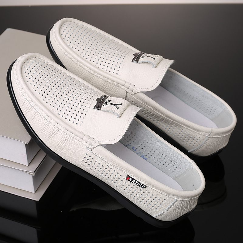 2024 Lente En Zomer Hollow Out Nieuwe Lederen Mannen Slip-on Erwten Schoenen Licht Zachte Platte Bodem Heren Geklede