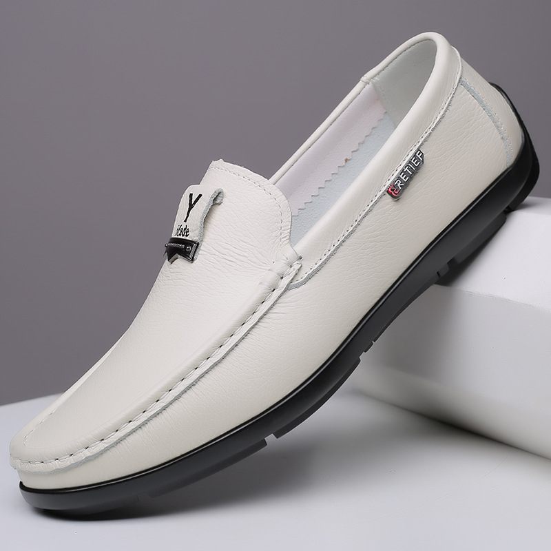 2024 Lente En Zomer Hollow Out Nieuwe Lederen Mannen Slip-on Erwten Schoenen Licht Zachte Platte Bodem Heren Geklede