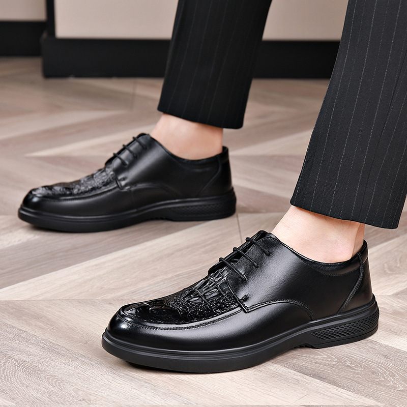 2024 Nieuwe Krokodillenpatroon Casual Herenschoenen Lederen Slip-on Voet Loafers Business Doudou Schoenen