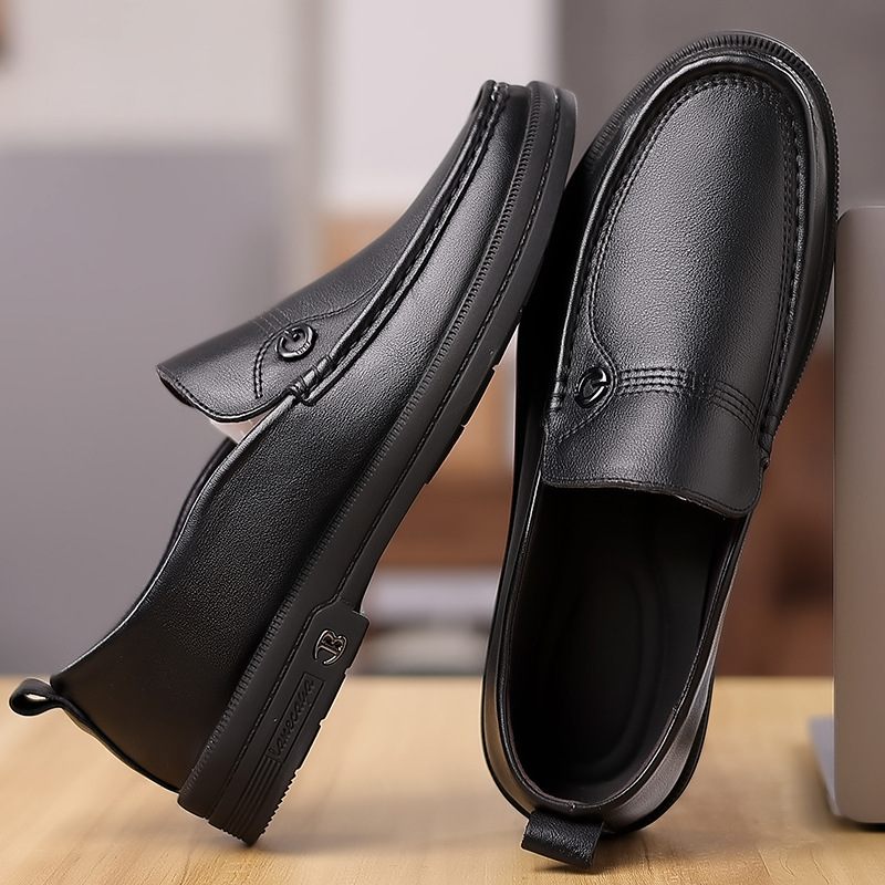 Lente Nieuwe Mannen Loafers Business Casual Schoenen Set Van Voeten Kleding Lage Top Koeienhuid Doudou