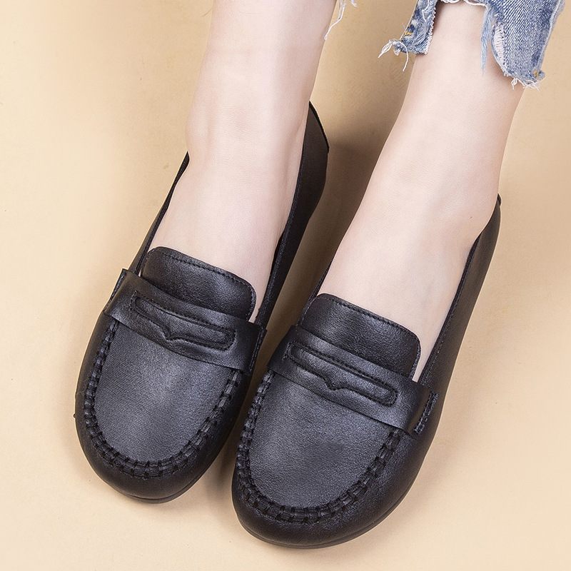 2024 Lente Nieuwe Lakleer Moeder Schoenen Slip-on Casual Mode Zachte Bodem Damesschoenen Ondiepe Mond Licht Erwten