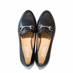 Lente En Zomer Nieuwe Leren Loafers Dames Retro Ronde Neus Geklede Schoenen Leer Platte Klassieker