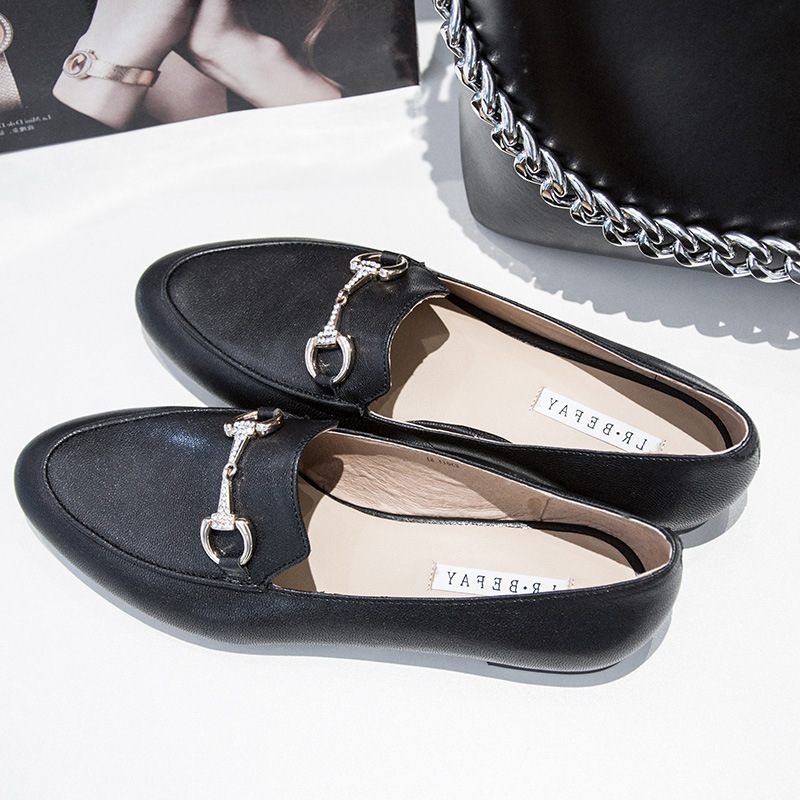 Lente En Zomer Nieuwe Leren Loafers Dames Retro Ronde Neus Geklede Schoenen Leer Platte Klassieker