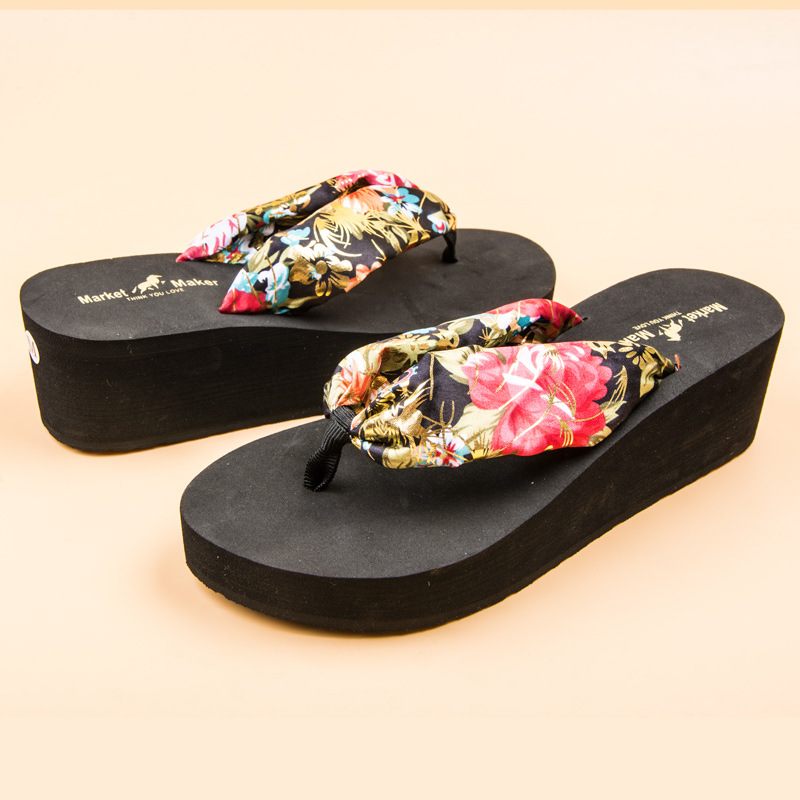 2024 Zomer Boheemse Slippers Damesslippers Met Hoge Hakken Antislip Mode Strand Sandalen Aan Zee