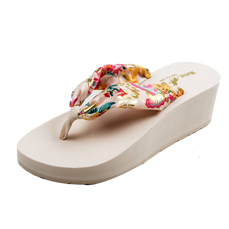 2024 Zomer Boheemse Slippers Damesslippers Met Hoge Hakken Antislip Mode Strand Sandalen Aan Zee