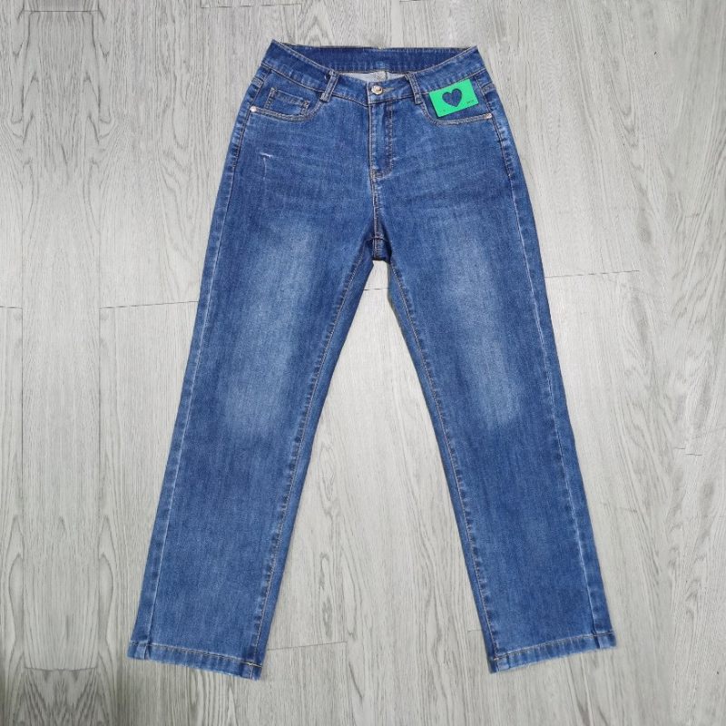 Hete Jeans Met Ruiten Voor Dames Laat Rechte Hoogte Zien