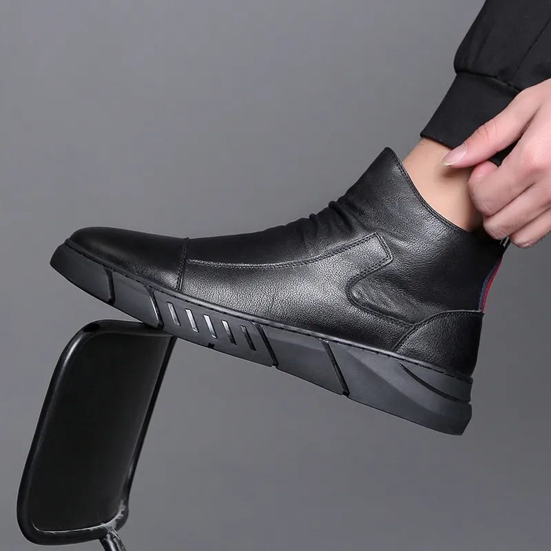 2024 Herfst En Winter Nieuwe Schoenen Heren Hoge Leren Laarzen Antislip Vrijetijdskleding Mode Slip-on Trend