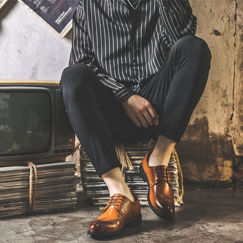 2024 Nieuwe Heren Zakelijke Formele Jurk Mode Geklede Schoenen Casual Retro Brogue Herenschoenen Platte