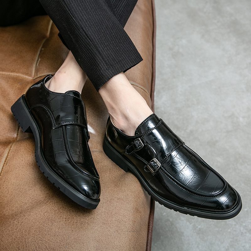 Grote Maat Puntschoen Geklede Schoenen 2024 Lente En Herfst Mannen Formele Slijtage Business Casual Kleding Herenschoenen Loafers