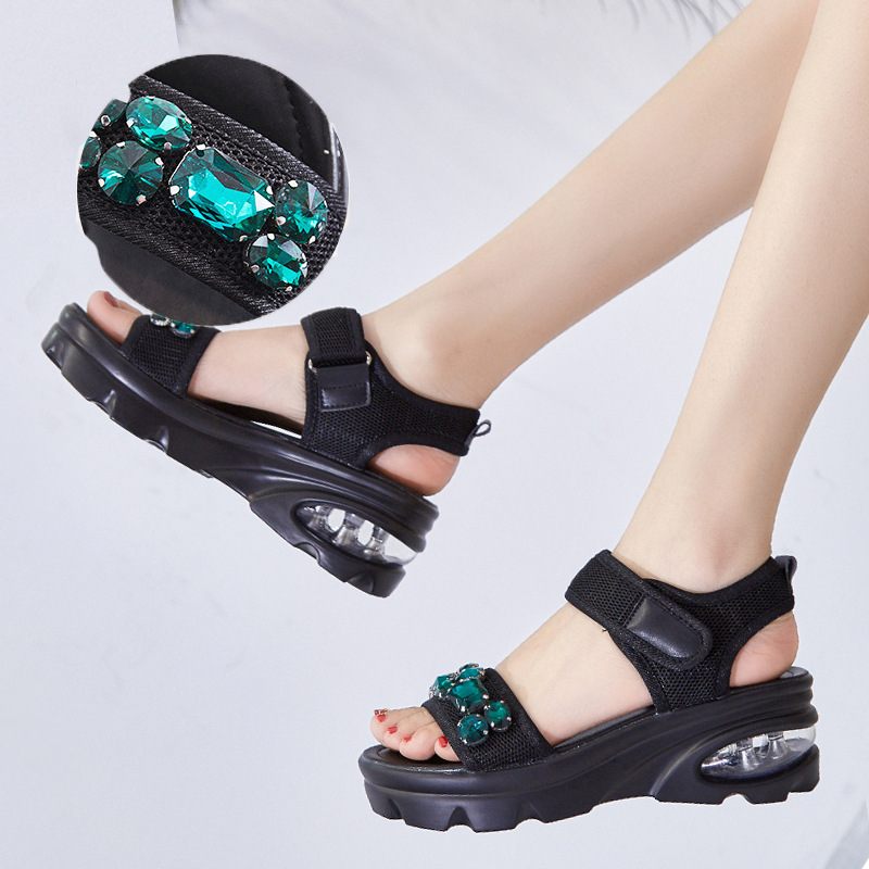 Biscuitgebak Dikke Zolen Sandalen Vrouwen 2024 Zomer Nieuwe Mode Casual Wig Strass Damesschoenen