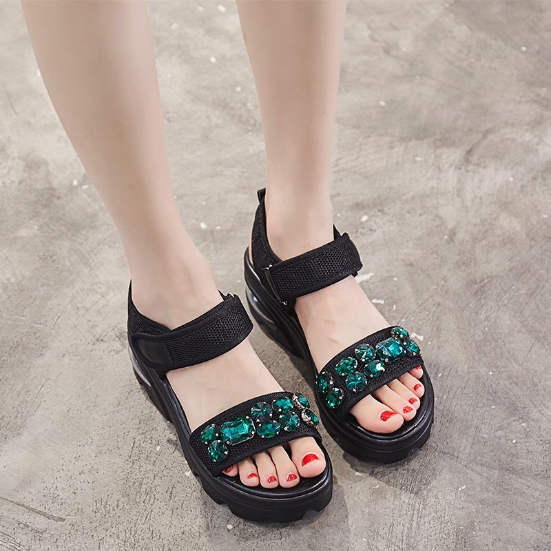 Biscuitgebak Dikke Zolen Sandalen Vrouwen 2024 Zomer Nieuwe Mode Casual Wig Strass Damesschoenen