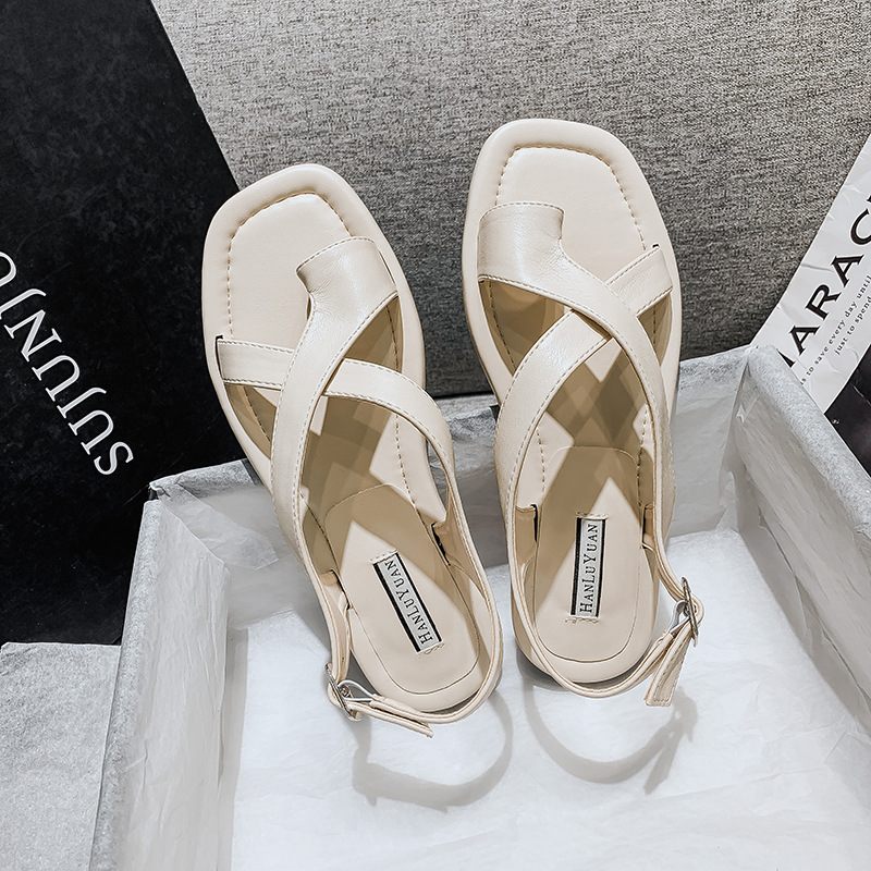 Sandalen Dames 2024 Nieuwe Zomer Platte Schoenen Comfortabele Zachte Onderkant Knijpschoenen Grote Maat 41-43