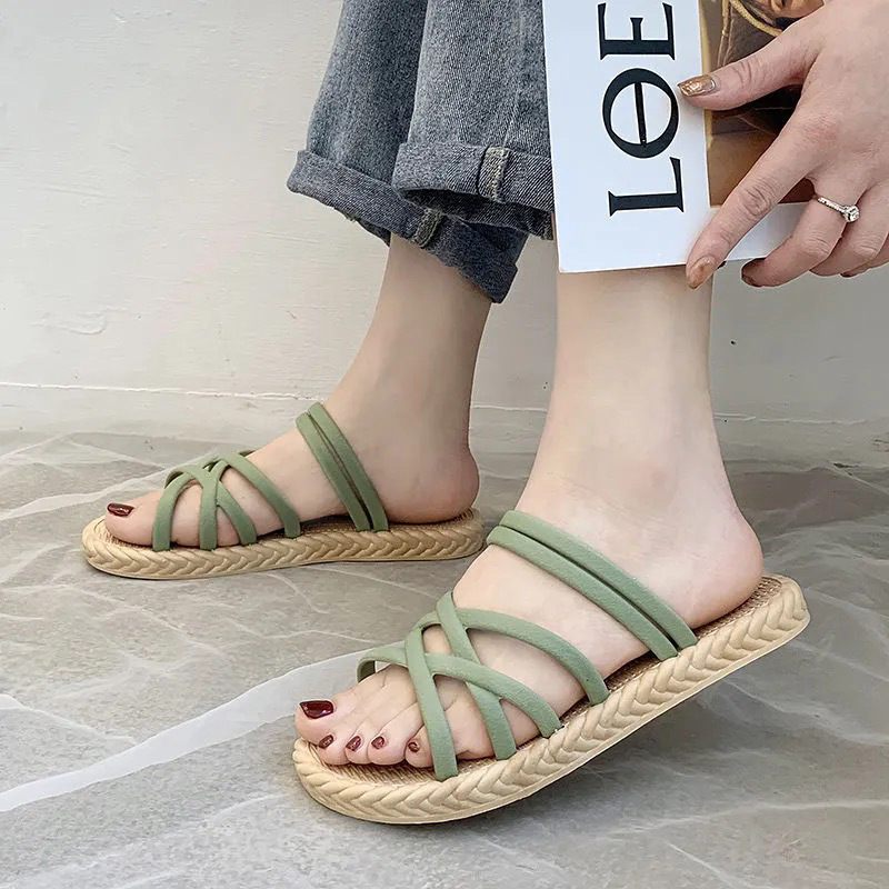 Slipper Dames 2024 Zomer Nieuwe Stijl Rome Platte Student Woord Sandalen Slippers